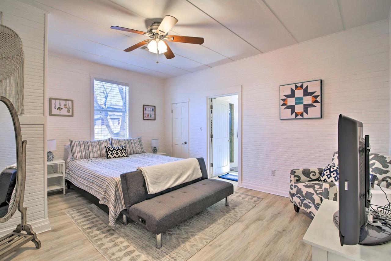 Texas Home With Backyard Oasis, Walk To Main St فريدريكسبيرغ المظهر الخارجي الصورة