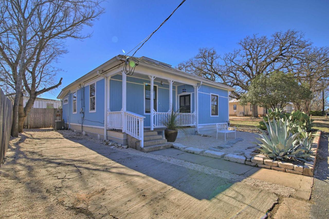 Texas Home With Backyard Oasis, Walk To Main St فريدريكسبيرغ المظهر الخارجي الصورة